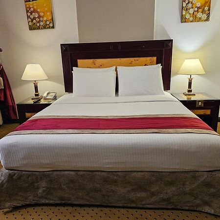 Caesar Hotel Maszkat Kültér fotó