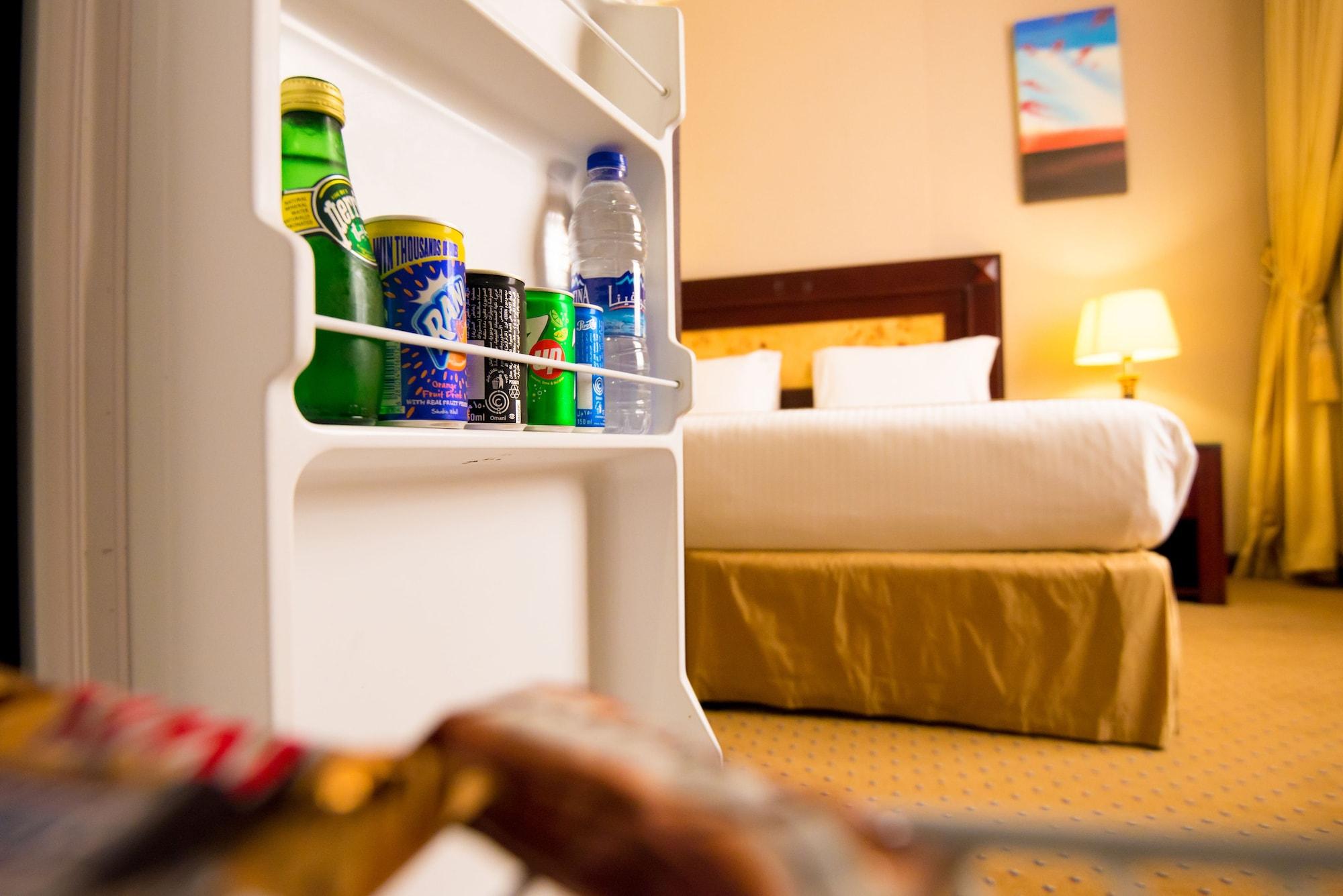Caesar Hotel Maszkat Kültér fotó