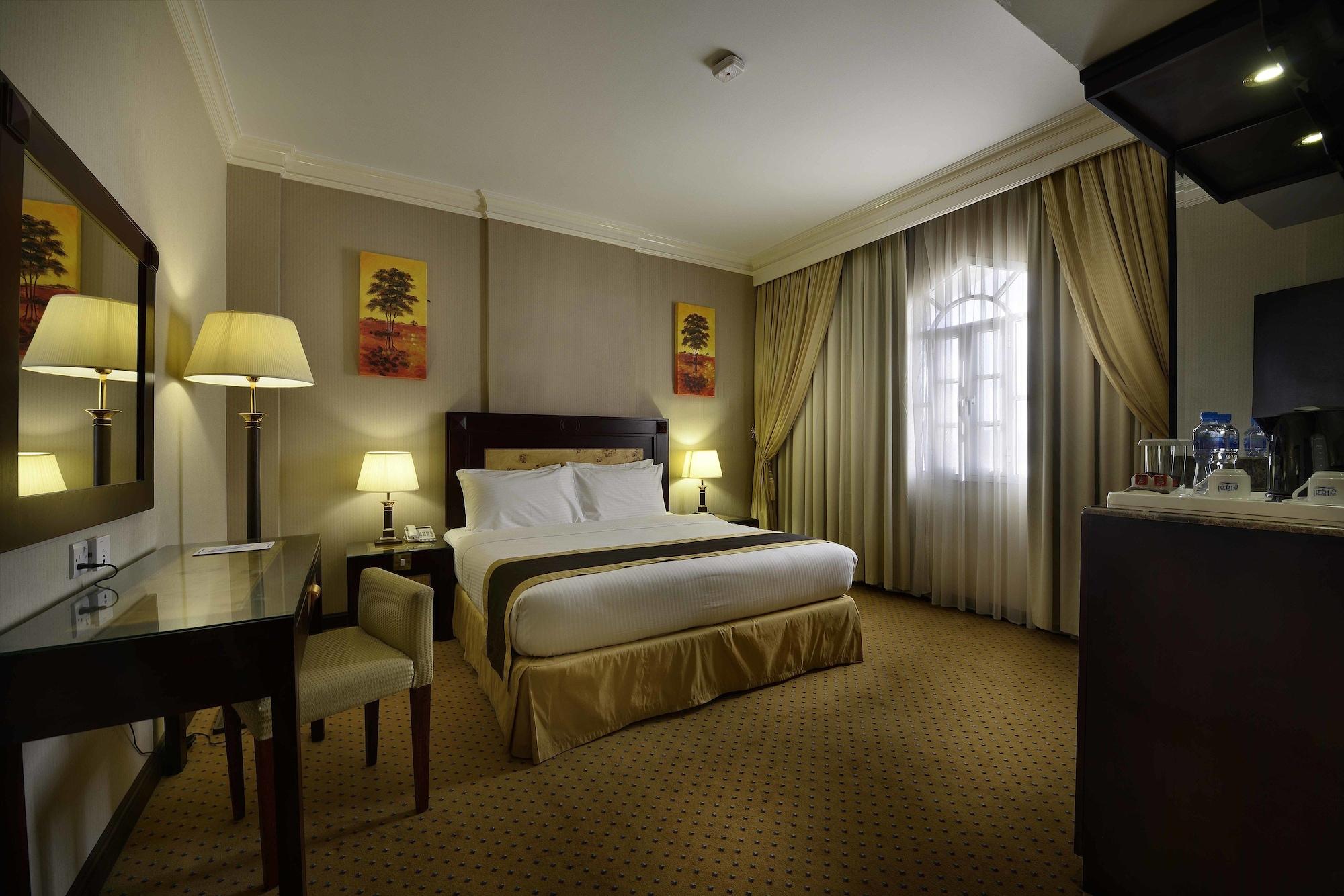 Caesar Hotel Maszkat Kültér fotó