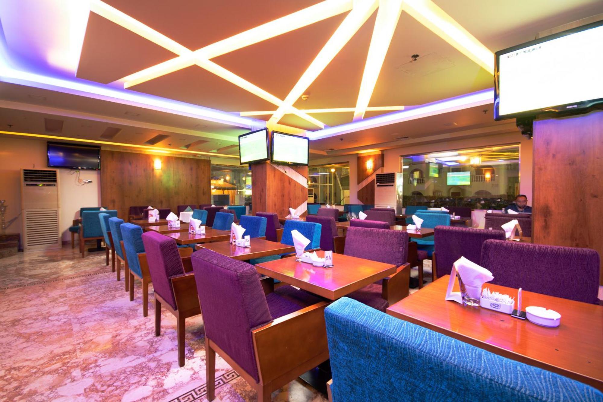 Caesar Hotel Maszkat Kültér fotó