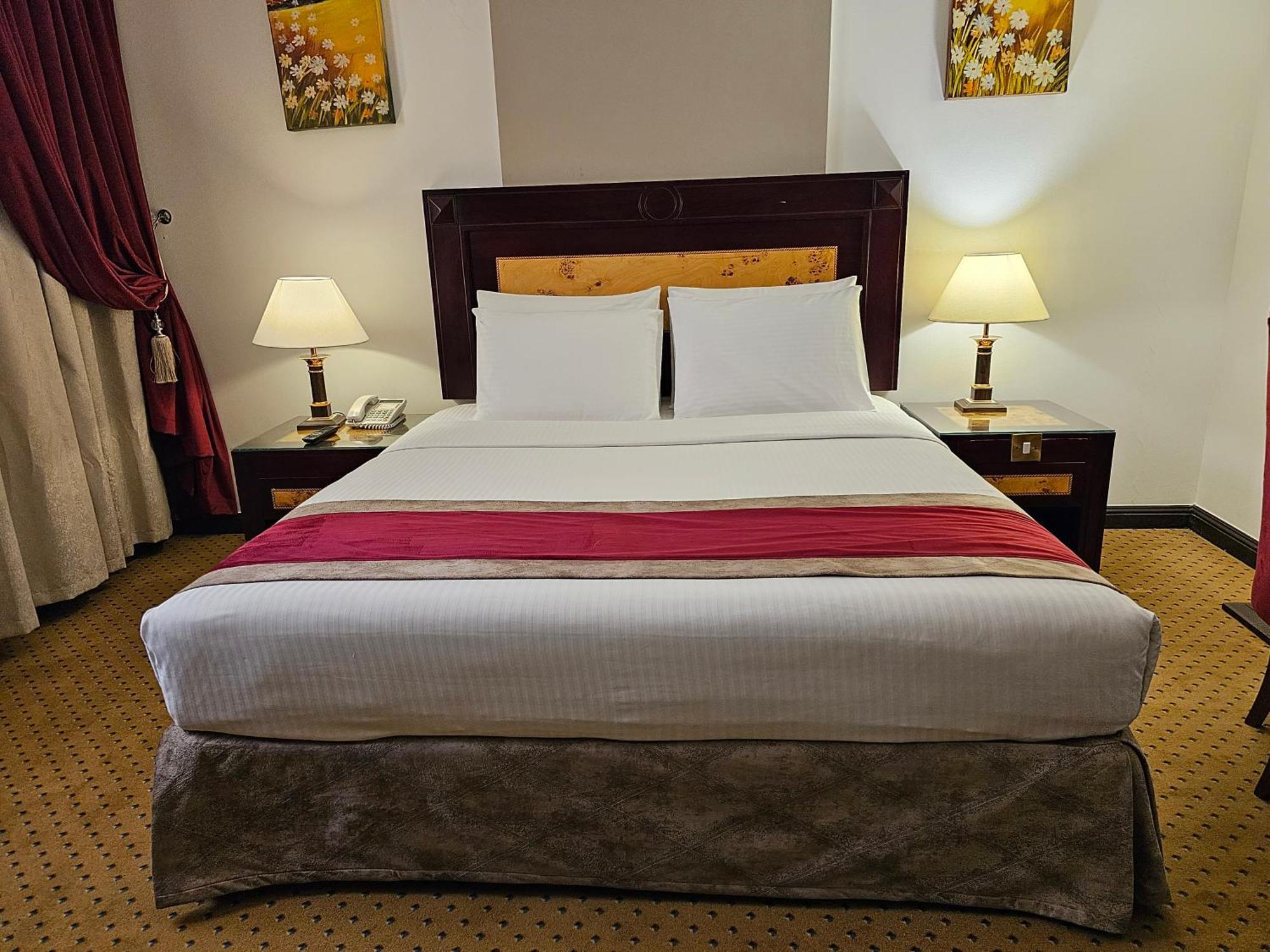 Caesar Hotel Maszkat Kültér fotó