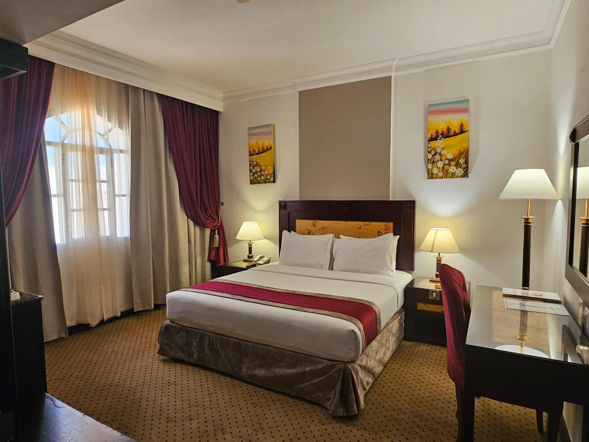 Caesar Hotel Maszkat Kültér fotó