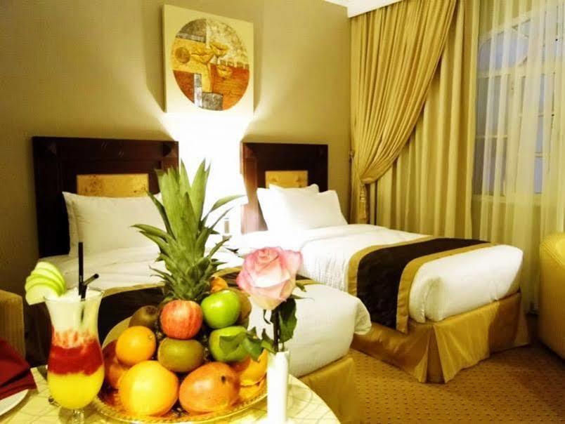 Caesar Hotel Maszkat Kültér fotó