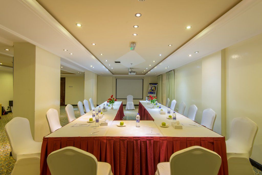 Caesar Hotel Maszkat Kültér fotó